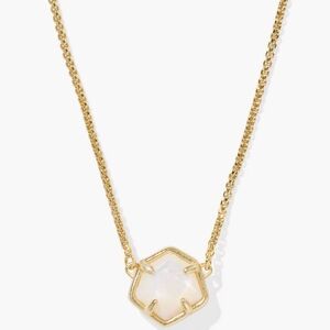 Kendra Scott Jaxon Gold Short Pendant Necklace